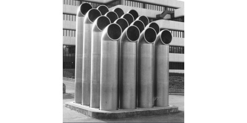 Friedrich Gräsel, Drei Funktionsskulpturen, 1972-74, Edelstahl, natur (Schwingschliff 36er Korn), Dreiteilig, je 6,3 x 4,3 x 4,3 m